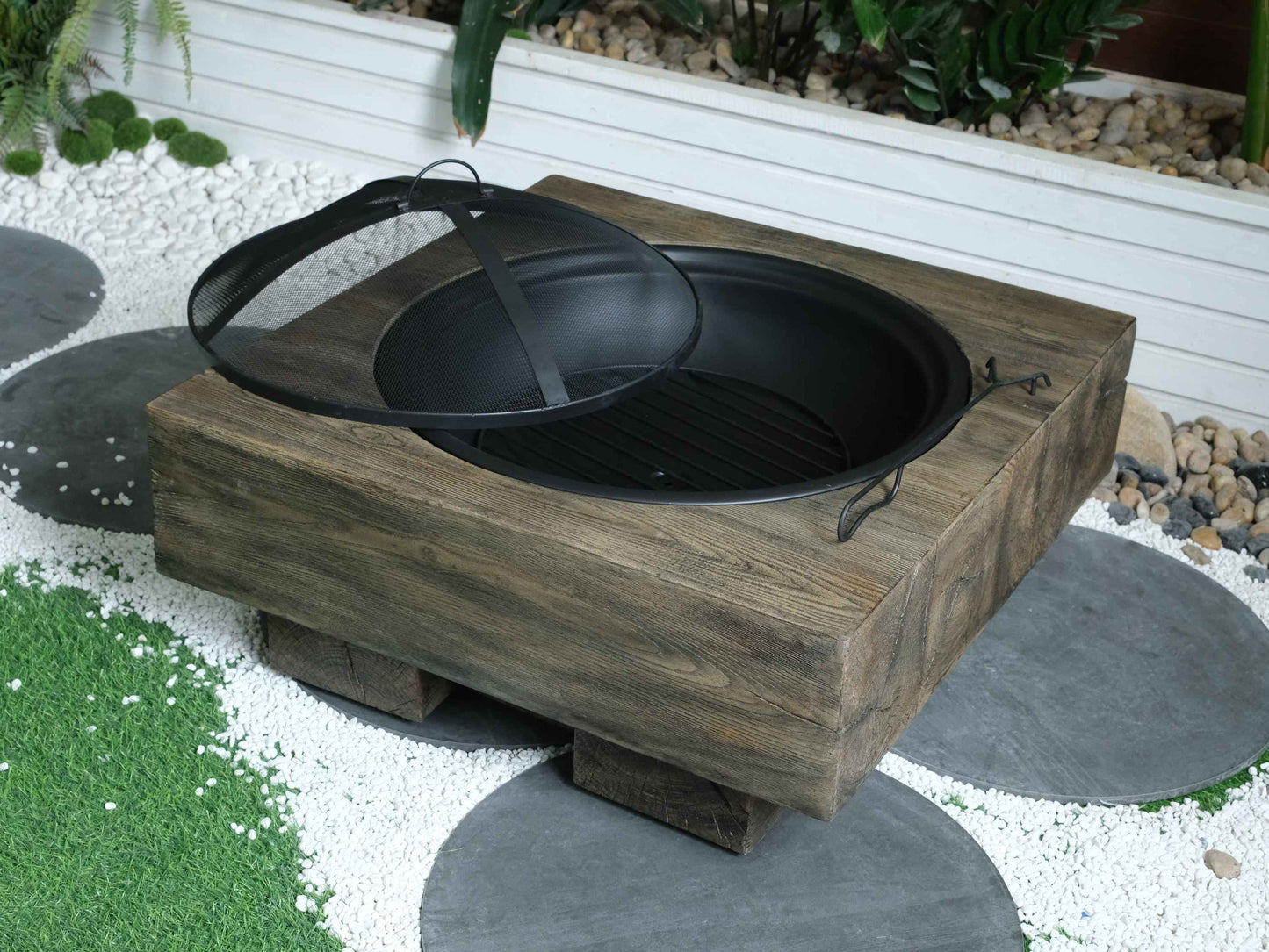 Wood-Fueled Outdoor Fire Pit with Wood Grain Design