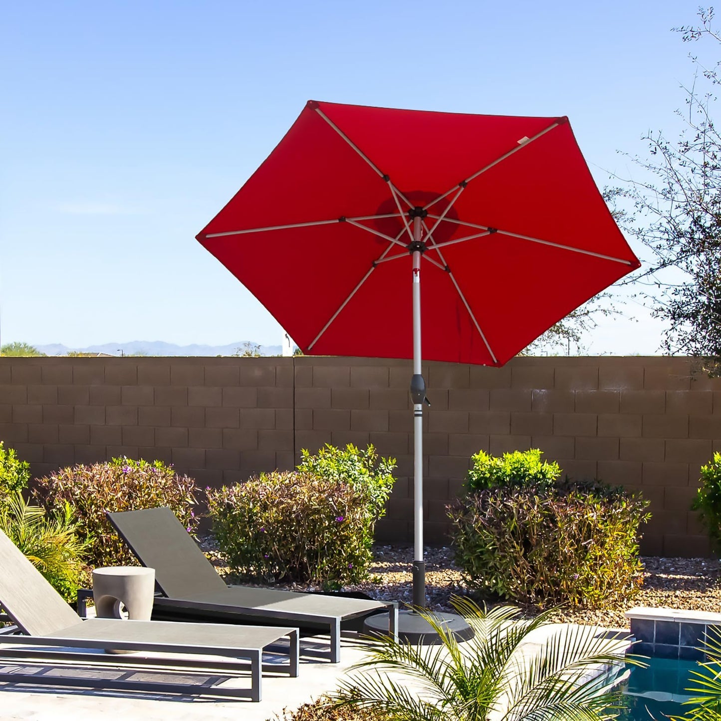 7.5FT Patio Umbrella, Outdoor Table Umbrella with Push Button Tilt and Crank, UV Protection Waterproof Market Sun Umbrella with 6 Sturdy Ribs for Garden, Deck, Backyard, Pool (Brick Red)