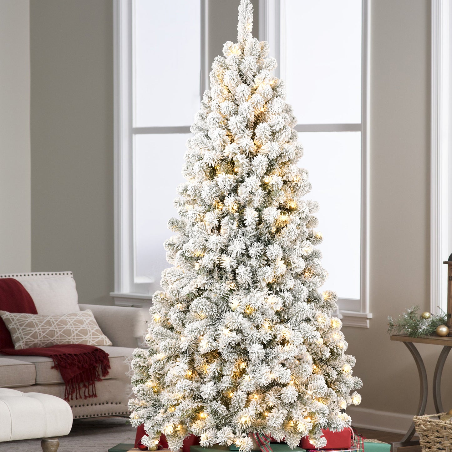 6FT Pre-lit Flocked Christmas Tree with 760 Memory Wire Tips – Effortlessly Fluffed, Perfectly Shaped, and Lit with 300 Warm  Incandescent Lights Bringing Lasting Elegance and Wase to Your Holiday