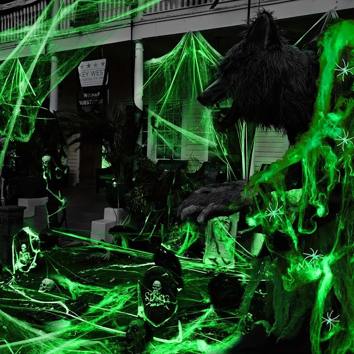 Glow in The Dark Spider Webs and Fake Spiders White Stretch Cobwebs for Halloween Indoor Outdoor Horror Decoration Prop