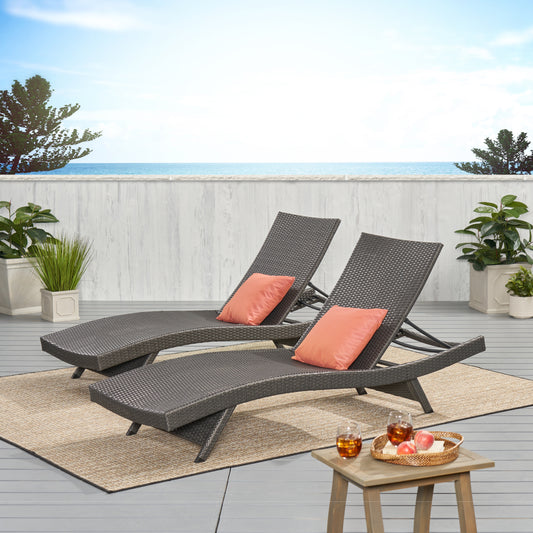 SALEM PE WICKER CHAISE LOUNGE