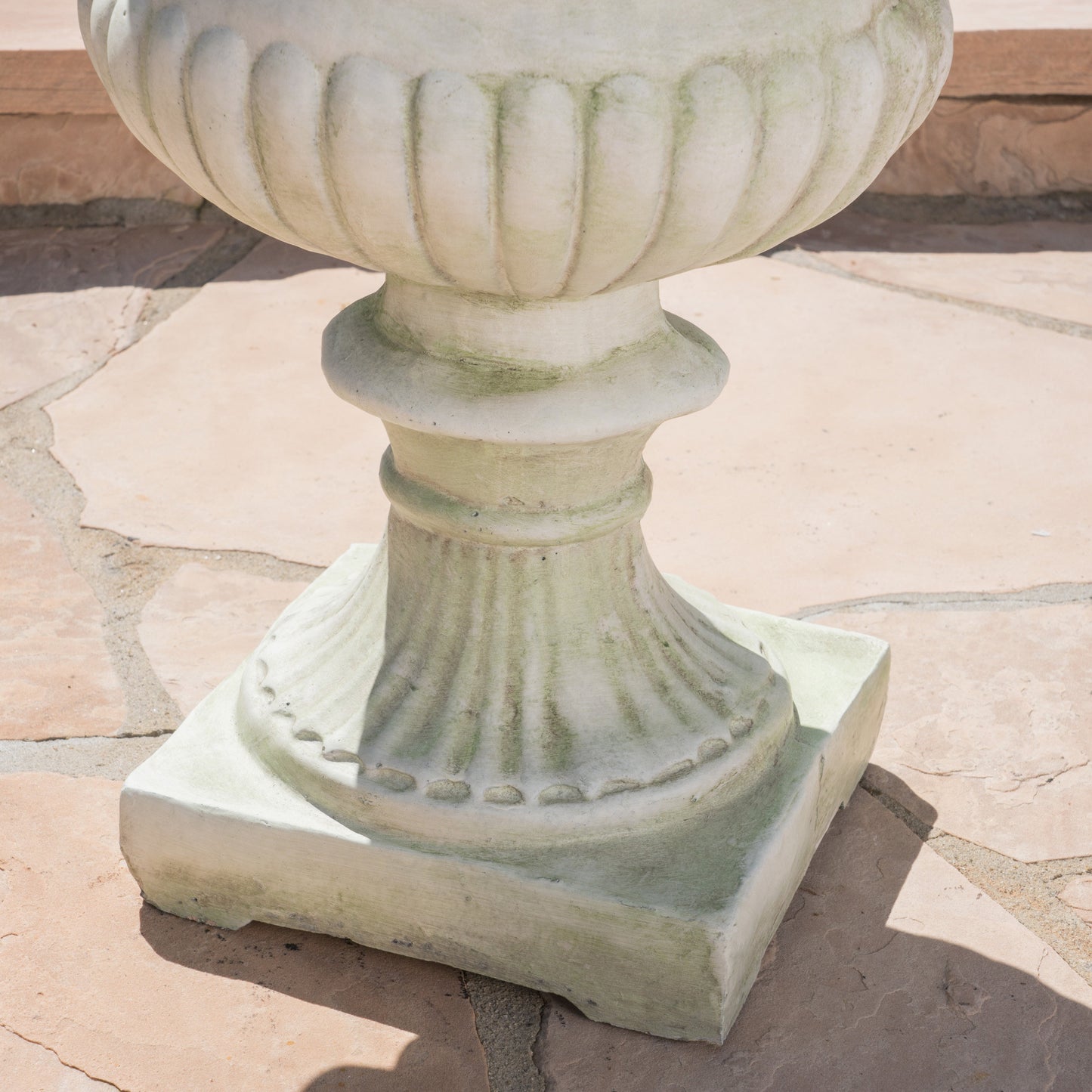 MGO GARDEN URN PLANTER