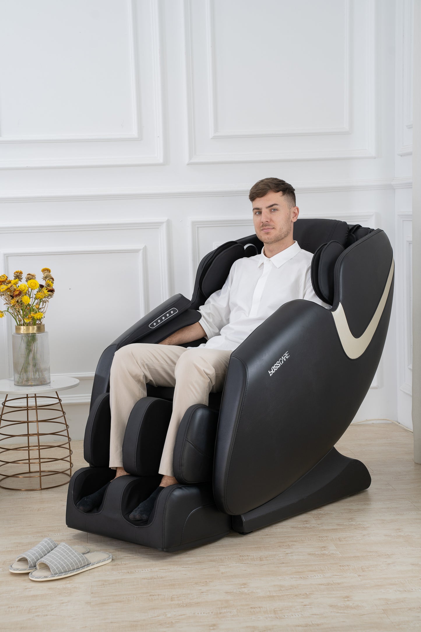 [SantaChoice] BOSSCARE Massage Chair Recliner with Zero Gravity, Full Body Airbag Massage Chair with Bluetooth Speaker, Foot Roller Brown